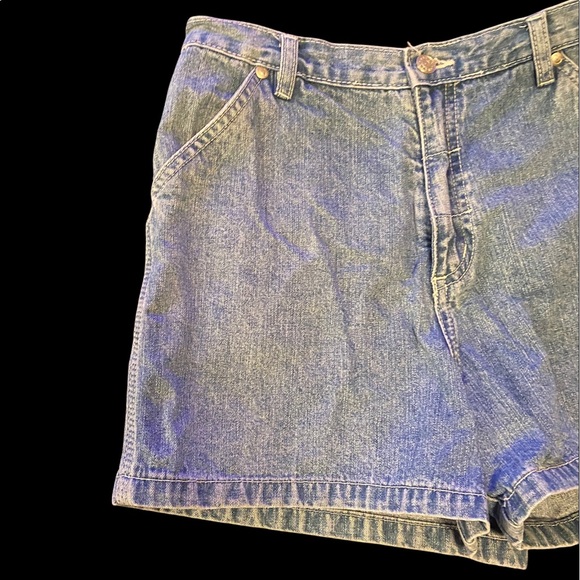 Circo Light Denim Shorts - Sz 16 - Great Condition - Discounted Shipping! - Picture 2 of 5